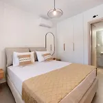 Vardas Luxury Apartamento *